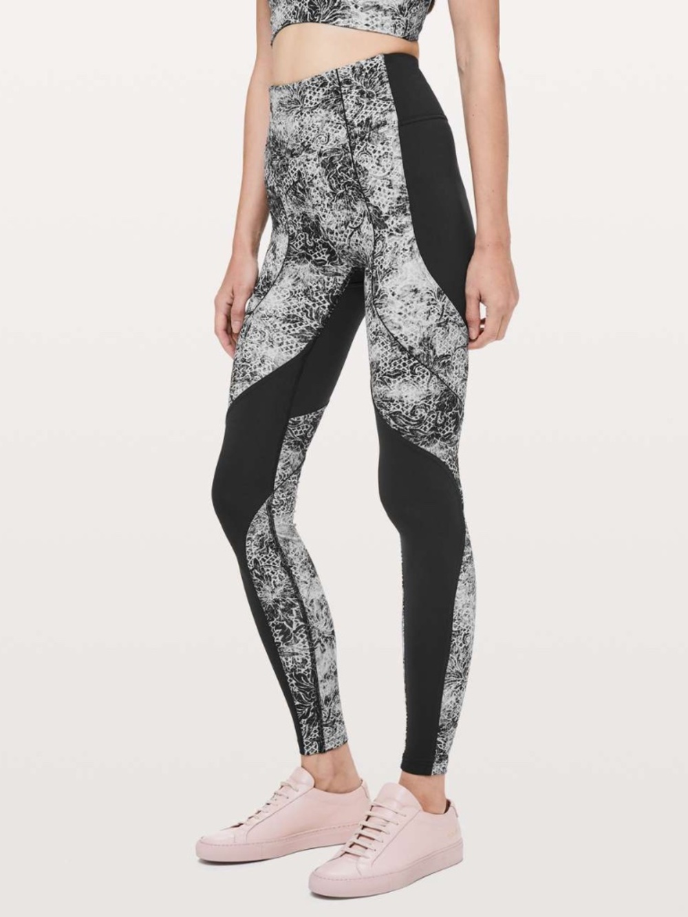 NWT Lululemon Sweat & Repeat Tight 28” Black Floral Snake Print Size 4
